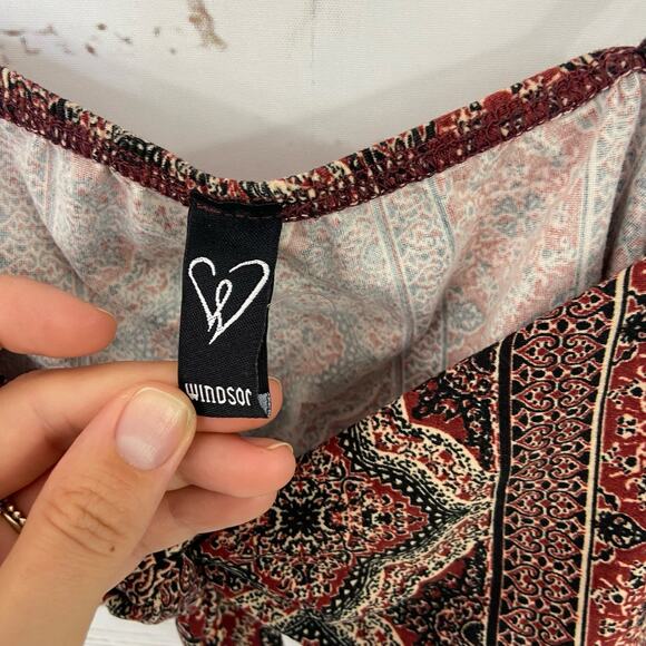 Windsor L Maroon Boho Paisley Floral Tie Knot Front Spaghetti Strap Crop Top - Picture 5 of 6